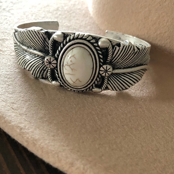 TURQUOISE WHITE Stone FEATHER C- CUFF BRACELET - Picture 3 of 8